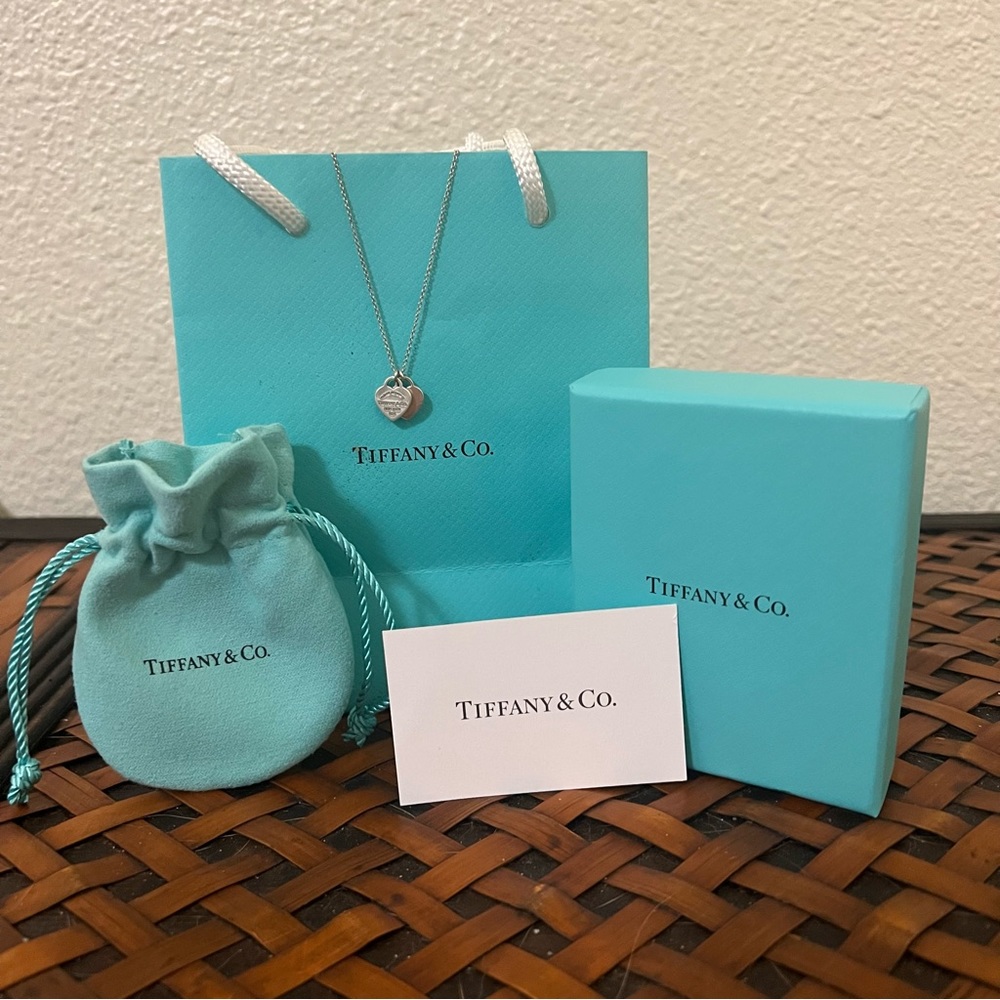 Return to Tiffany® Authenic
Double Heart Tag Pendant  Sterling Silver